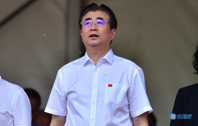 紧接着团队取书里面最有标志性的一些地标，并根据电影情节，来选择设计和搭建。