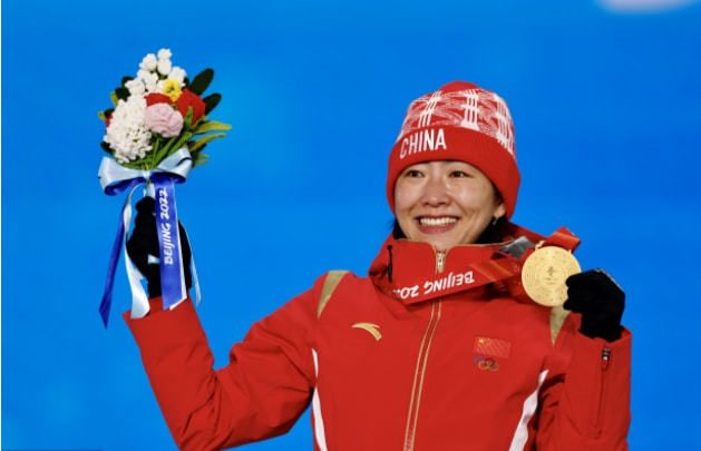 李心洁、彭顺结婚一年才办手续 注册排期表曝光 2011-02-01 2011年2月1日讯，香港，李心洁与导演彭顺去年2月结束7年爱情长跑，于被誉为“幸福岛”的邦咯岛结婚。