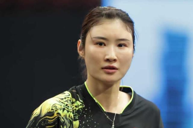近日，一部由16位平均年龄62岁退休阿姨为主角，时长15分钟左右的微电影《甄嬛传》，爆红于网络。