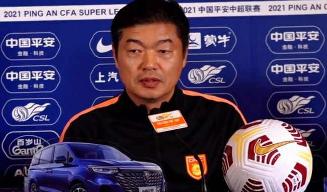 他用纸笔和相机让英雄留有姓名、留下面容，为历史存证。
